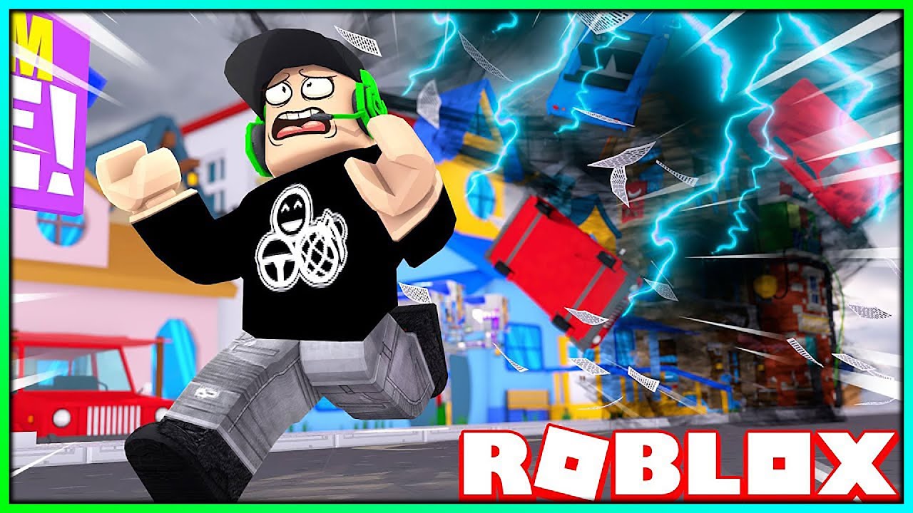 CAN WE SURVIVE A TORNADO IN ROBLOX?! (Tornado Alley Ultimate)