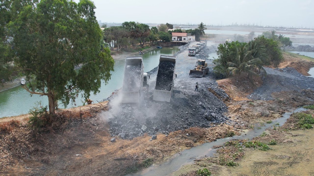 Wonderful Project With Heavy Wheel Loader SDLG Pushing Stone And Dump Trucks Loading Stone
