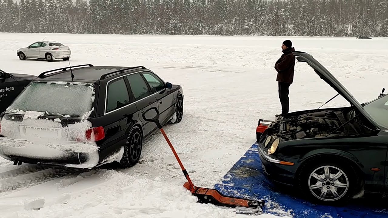 Jaguar drifting on ice with rally spikes @Parkano 20.02.2021