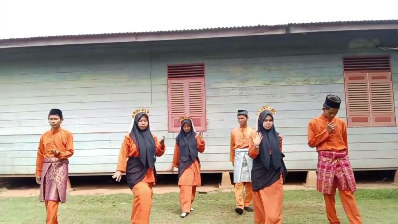 Praktek BMR kelompok 4 Tari joget Melayu SMAN 3 BANGKO PUSAKO