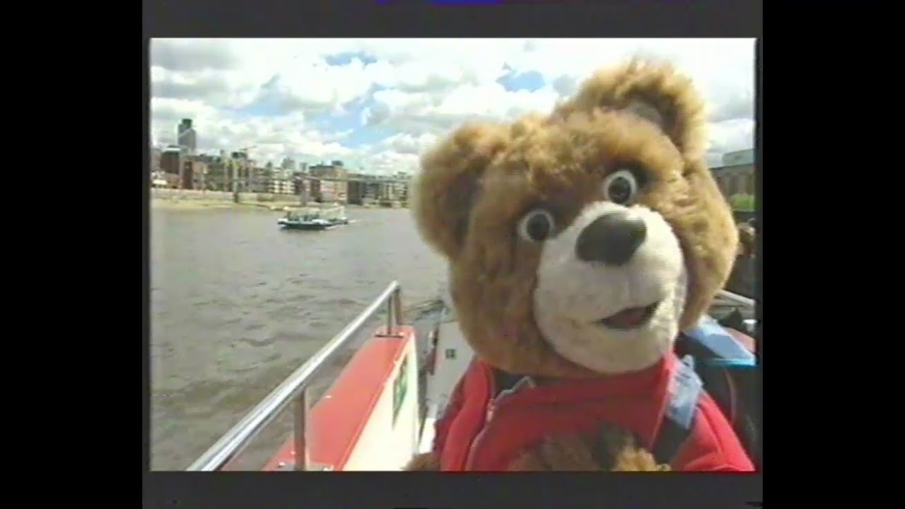 Barnaby Bear goes to the River Thames
