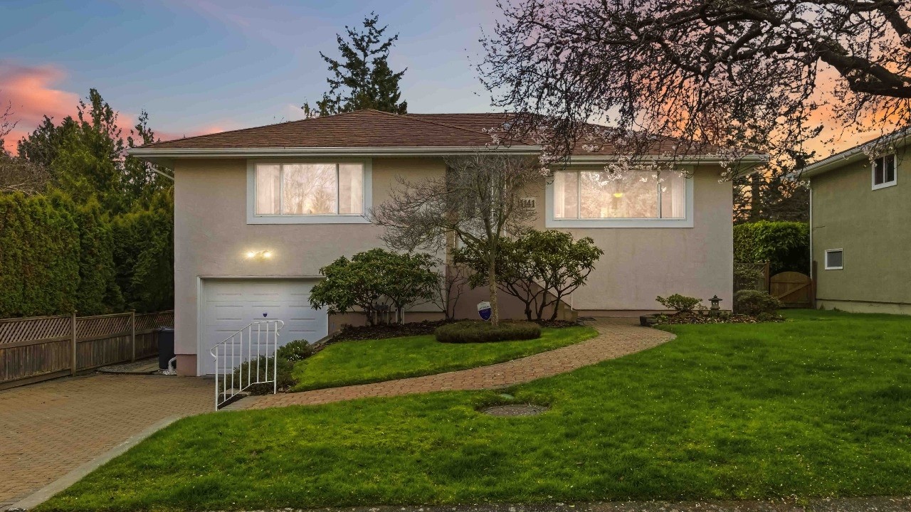1141 Hadfield Avenue, Victoria, BC