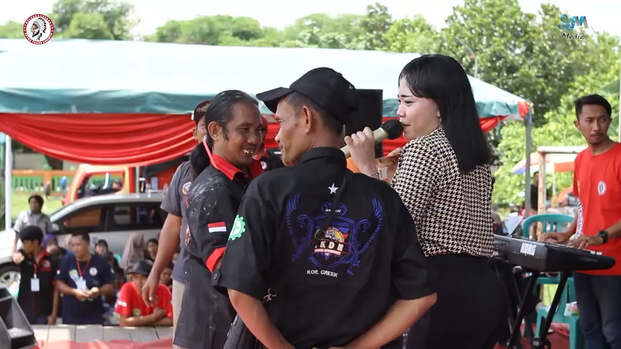 Om. Dayak musik. Kandas mega ayunda