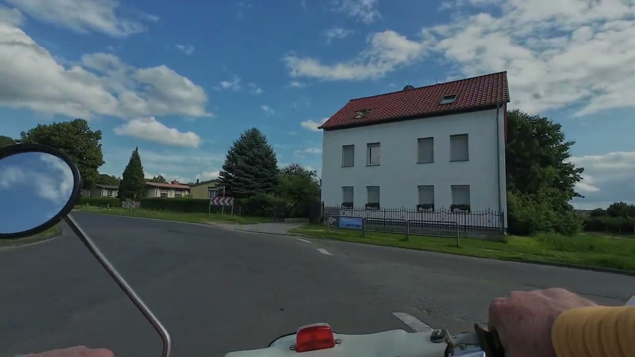 Mit der Simson Schwalbe KR51 mache ich kleine Ausfahrt von Woltersdorf nach Herzfelde.