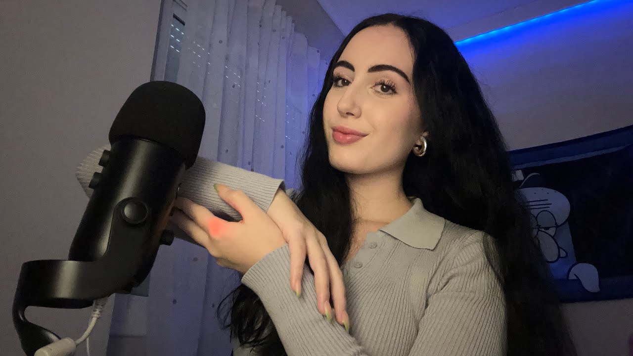 ASMR ~ FABRIC SOUNDS (scratching, rubbing,…) #asmr 