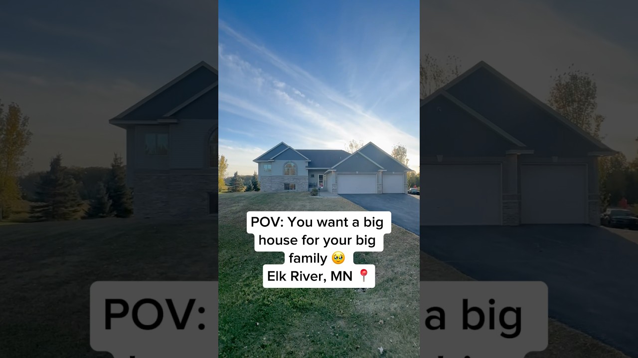 $589,900 in Elk River, MN 5 🛏️/4 🛁/2,932 sq ft/7 🚗 GARAGE Comment “BIG” for more info 