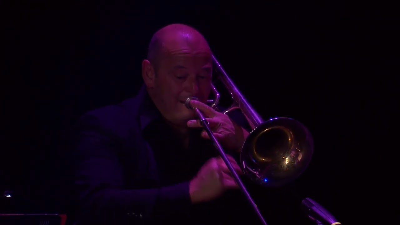 Les Etoiles du Cinéma (from Le Cinéma de Minuit) {Live - Grand Rex, Paris)