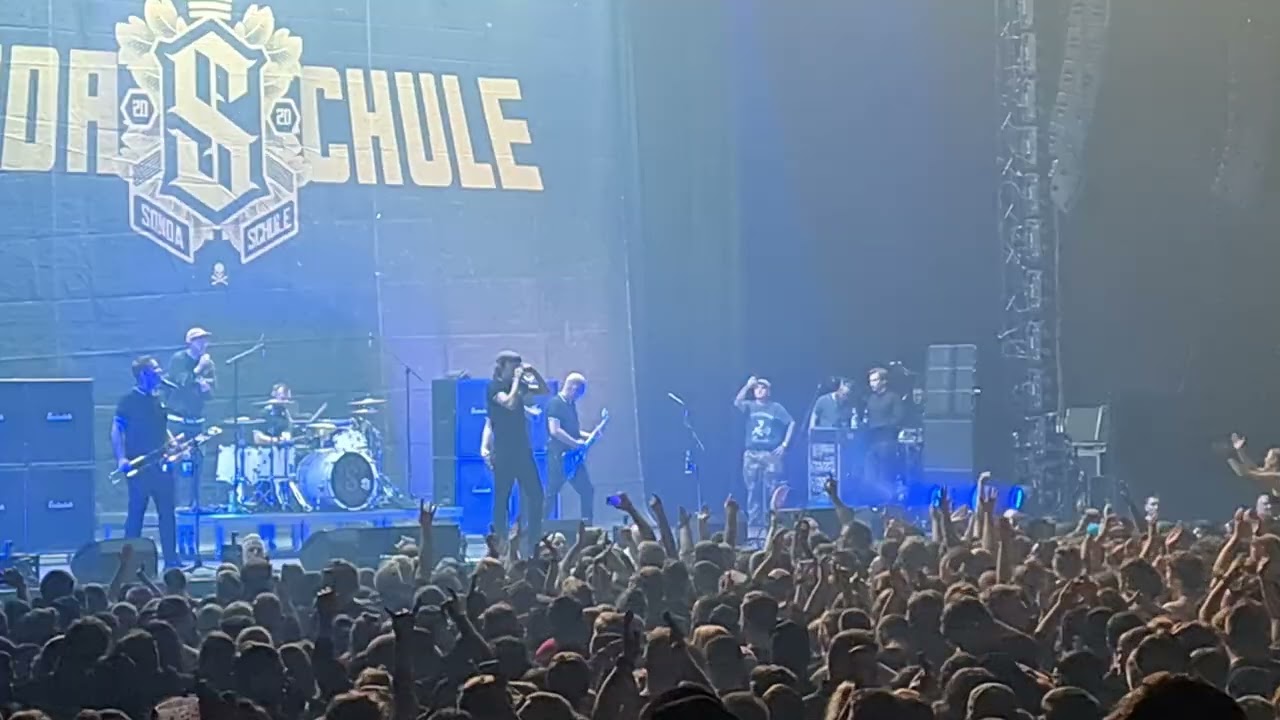 SONDASCHULE - BEVERLY HILLS (Live in Hamburg, Sporthalle 02.12.2023)