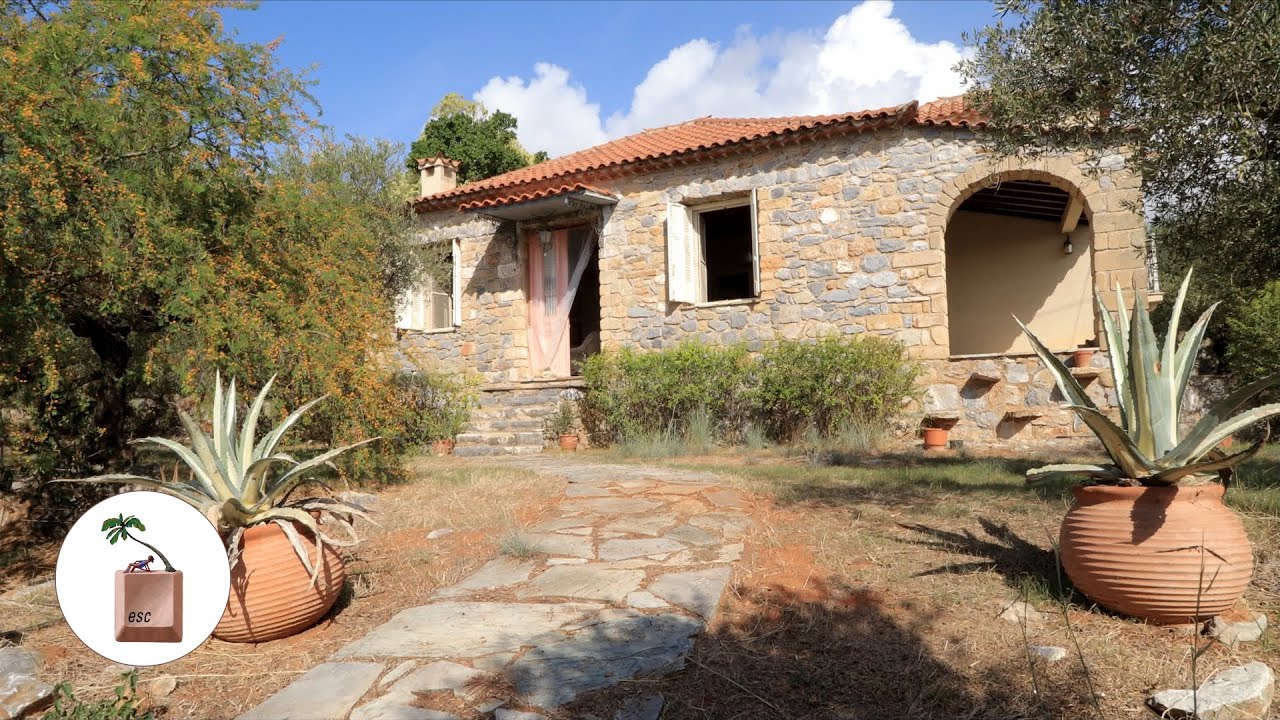 Detached cottage for sale (close to Agios Nikolaos, Messinia Mani)