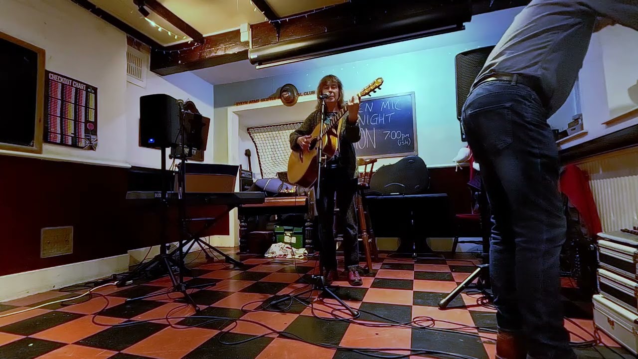 Christine Wood - Autumn Leaves (Eva Cassidy) Eykyn Arms 15/12/25