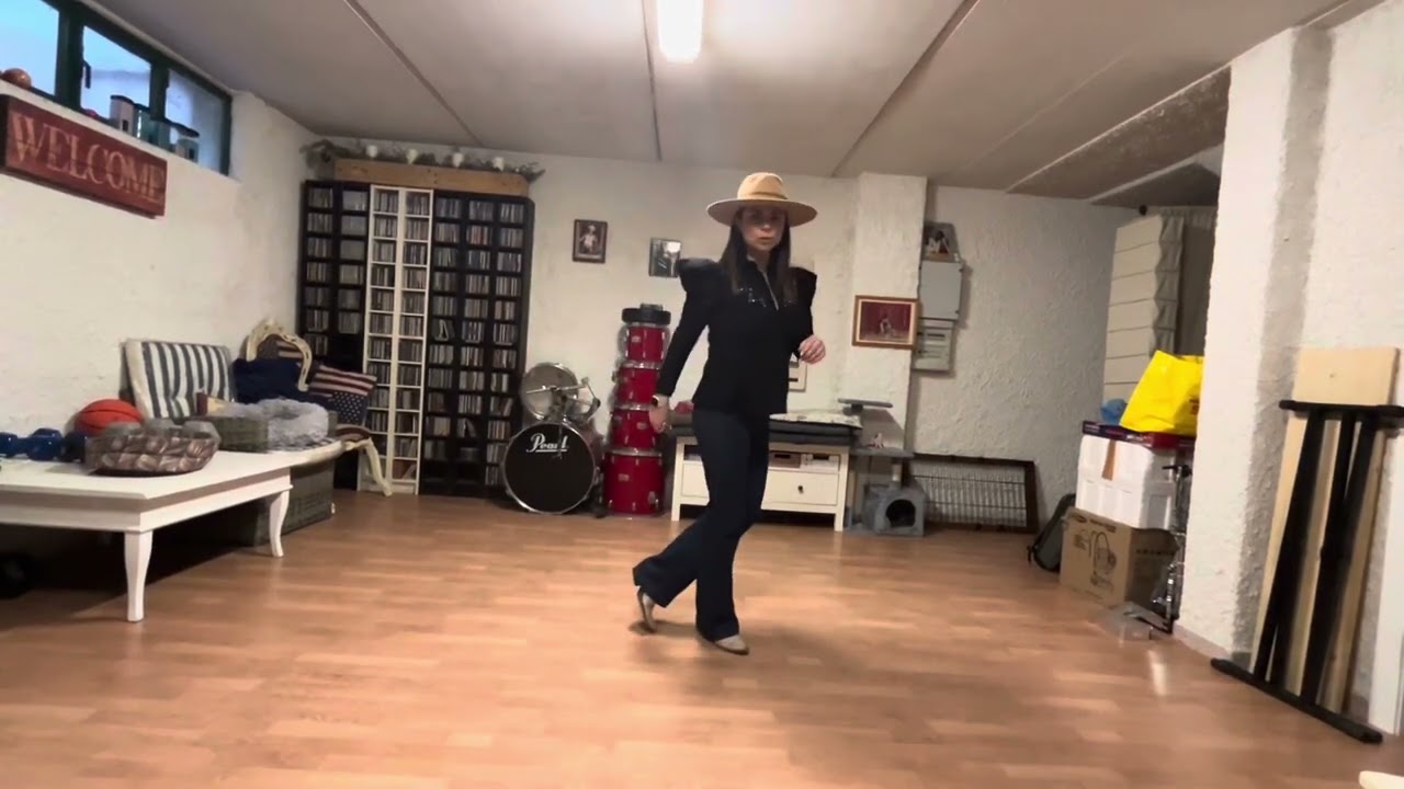 ROYALS Line Dance by Silvia Denise Staiti & Gianmarco Rossato
