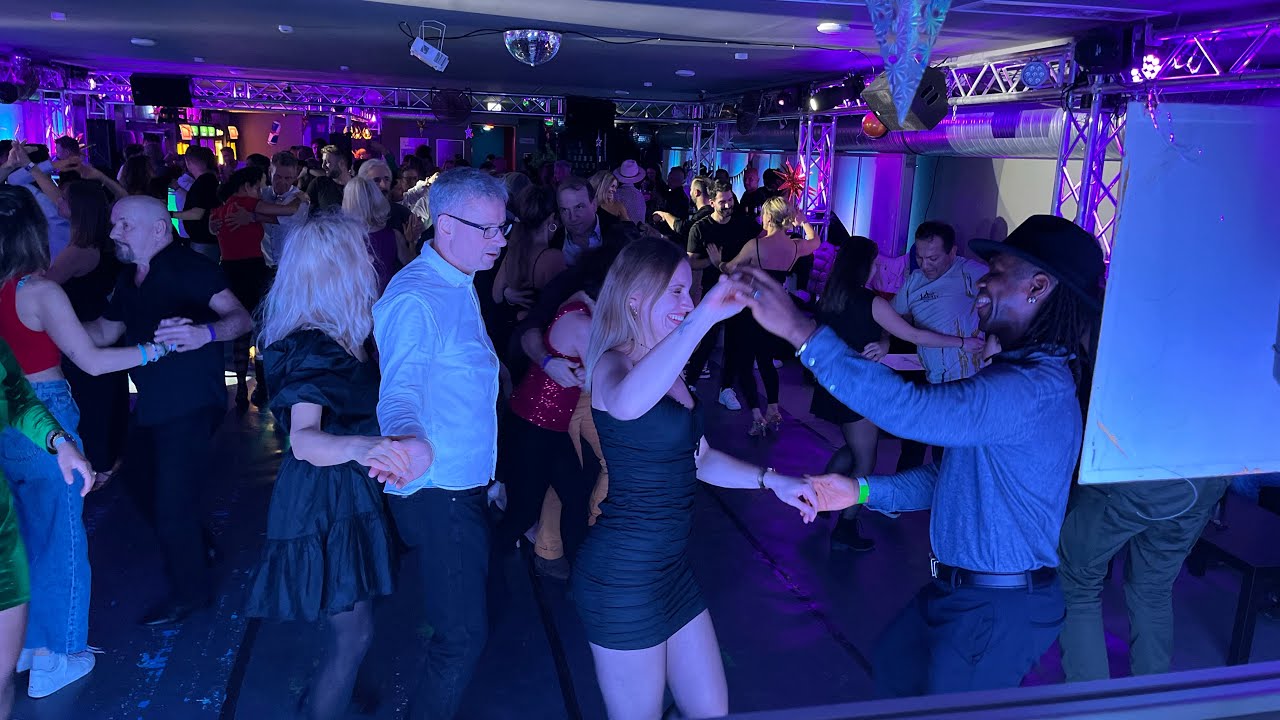 Bachata Party Düsseldorf #DJ-Fidel #Salsa&Bachatagaladusseldorf