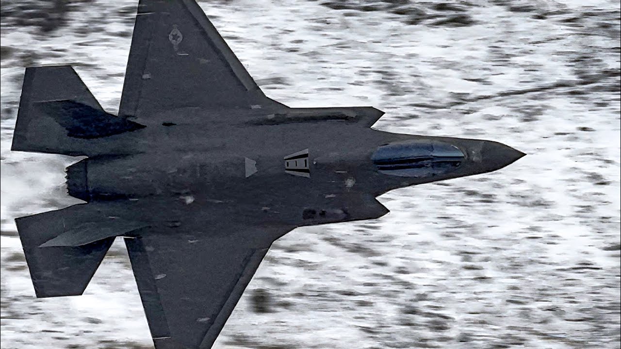 FAST JETS & SNOWY SCENES IN THE MACH LOOP