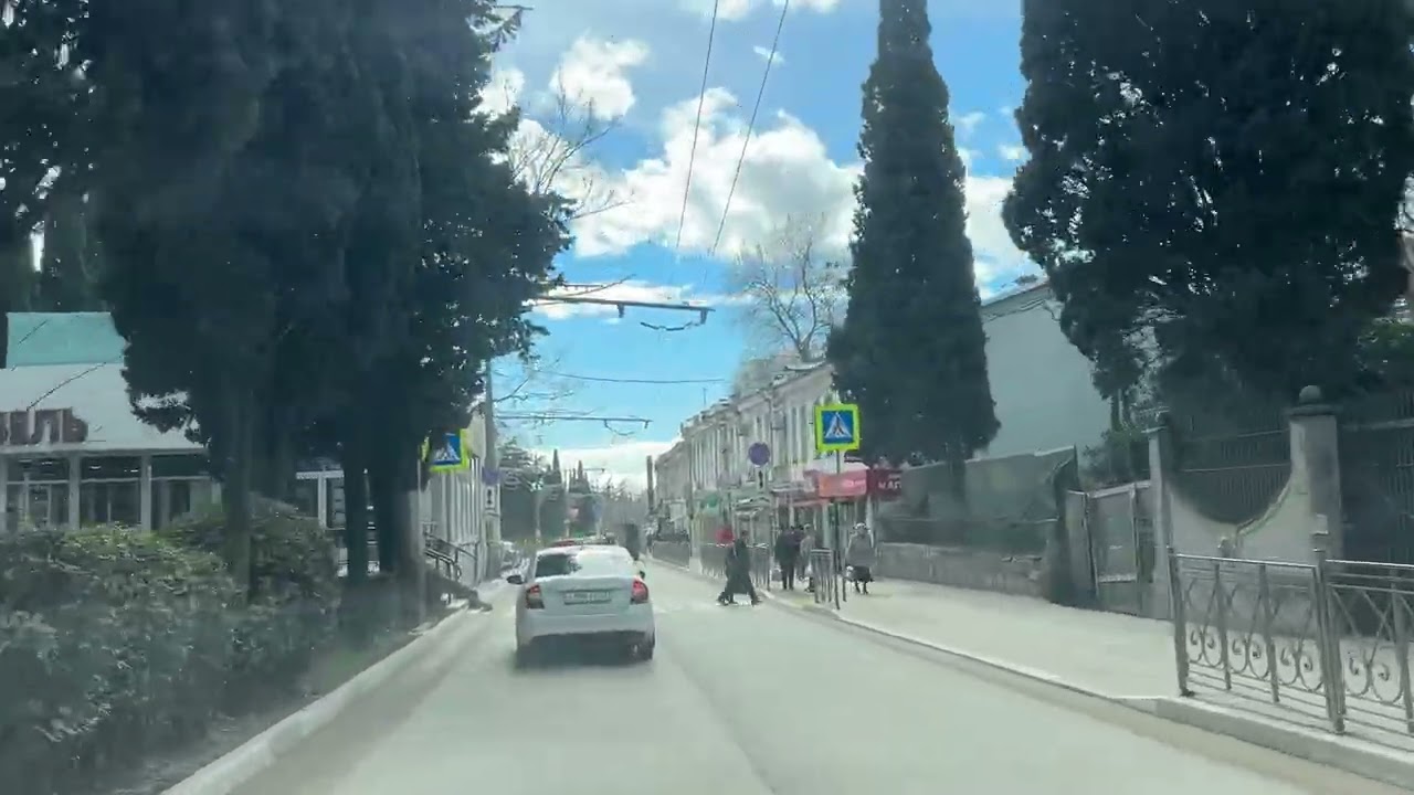 Ялта. С ул.Д.Ульянова ул., на обводную ЮБШ,в сторону автовокзала на Киевскую ул. 14.02.26.Крым.Yalta