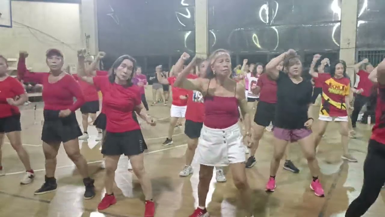 @knlphysicalfitness1425 Monday zumba with ZIN Romer. Music belongs to the rightful owner 