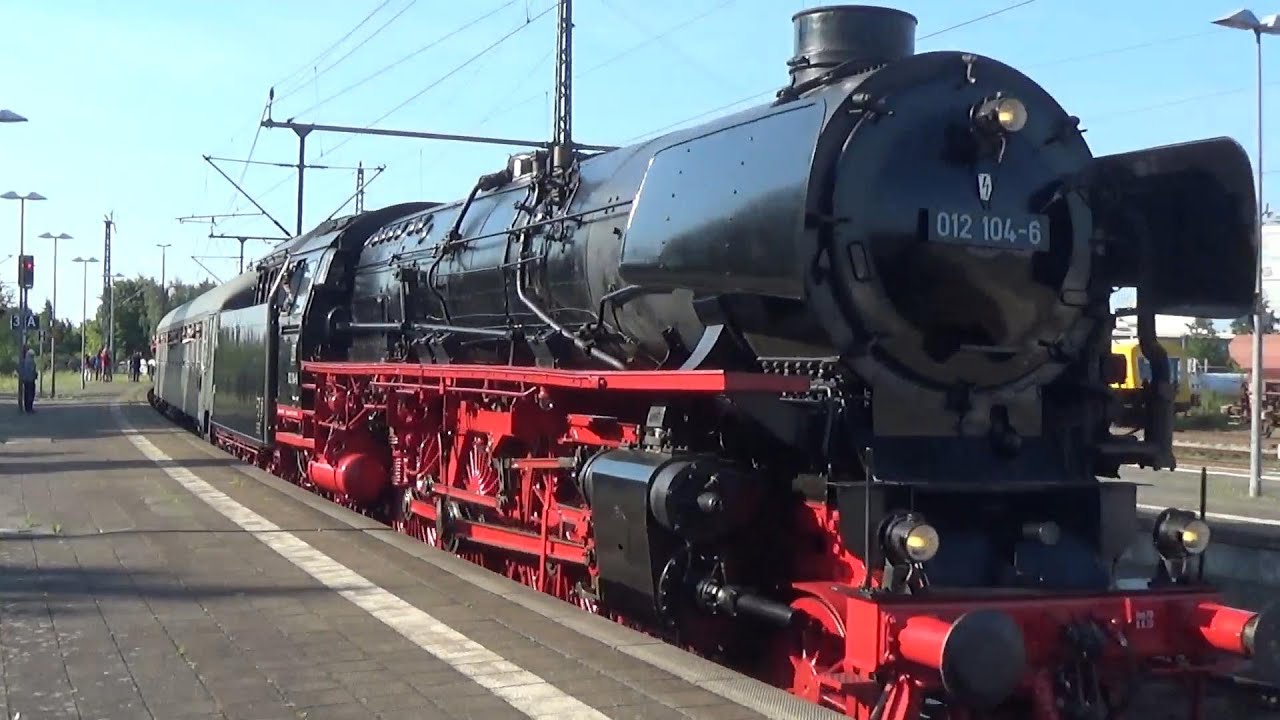 Sonderfahrt Dampflok 012 104-6  - Einfahrt Bahnhof Itzehoe