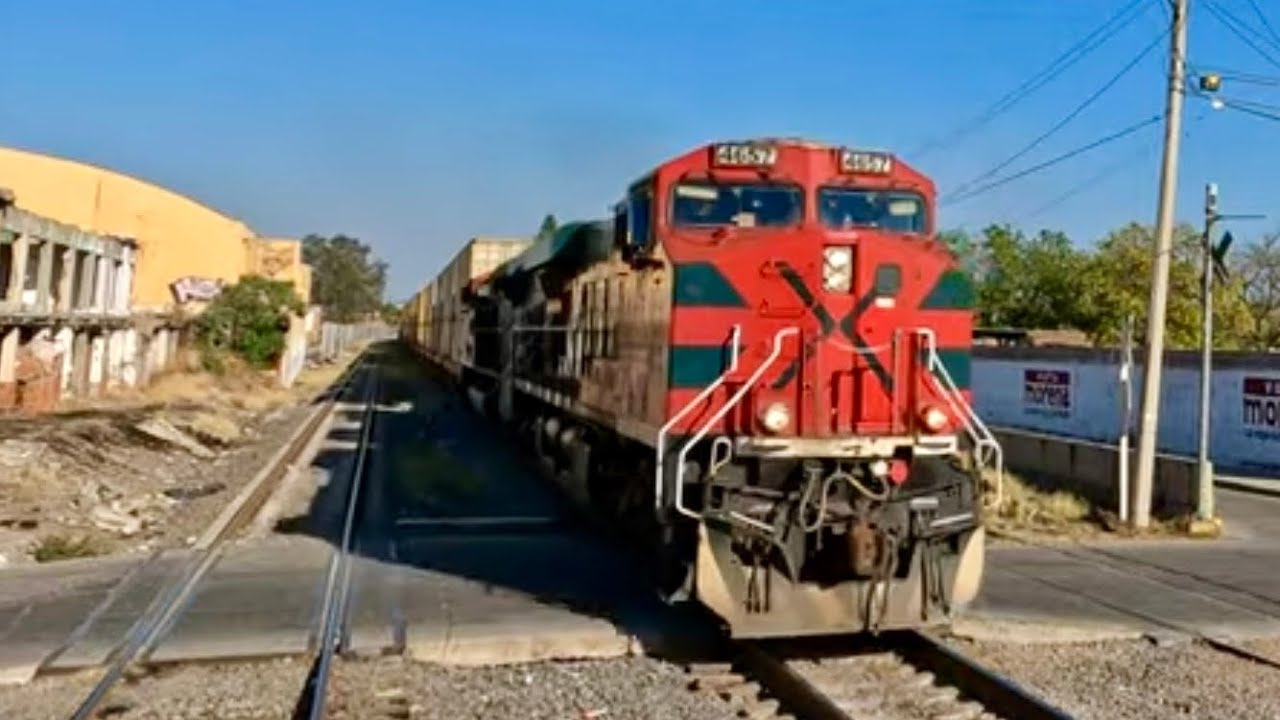 5K FXE4657 y FXE4011 grabados desde tren FXE4120 estacionado en la antigua estación Salamanca