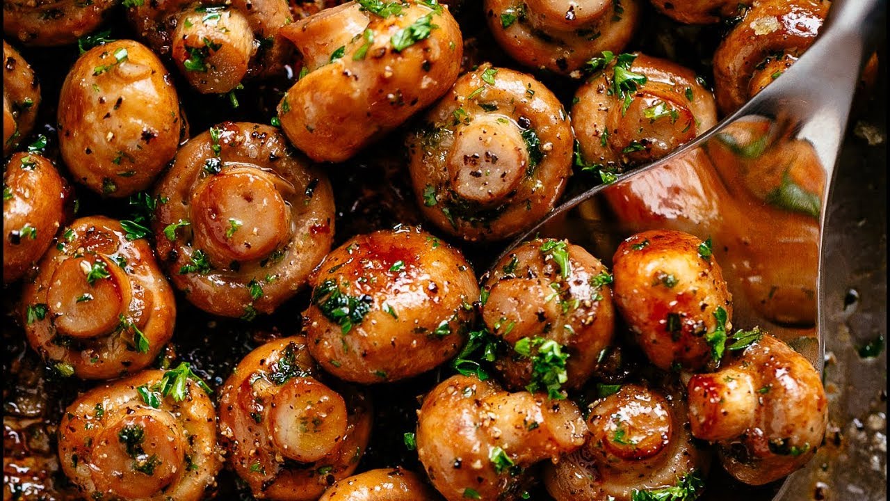 Recipe: Garlic Mushrooms &ndash; Earthy, Garlic-Glazed Perfection