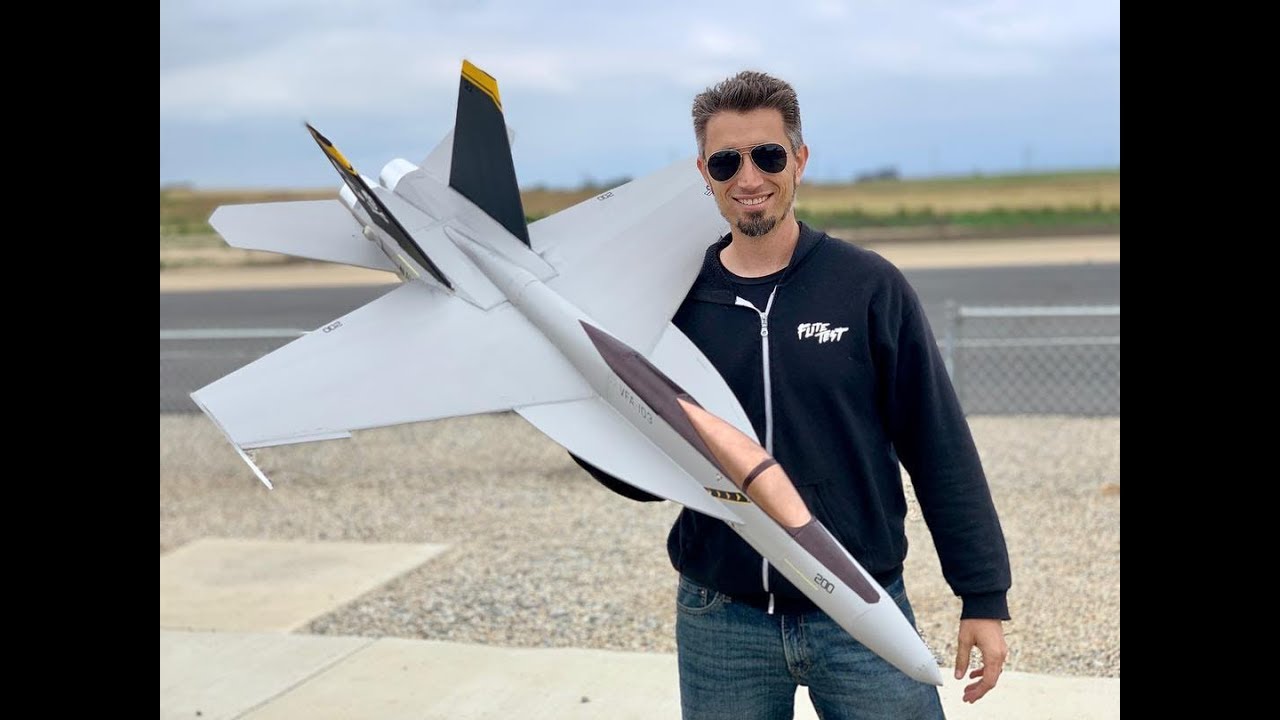 Foamboard Super Hornet - Jolly Rogers Maiden