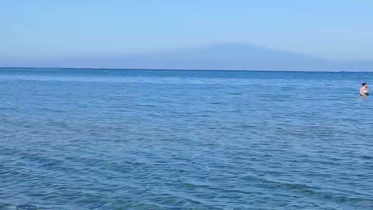 Skala Rachoni, the sea, the beach, the song...