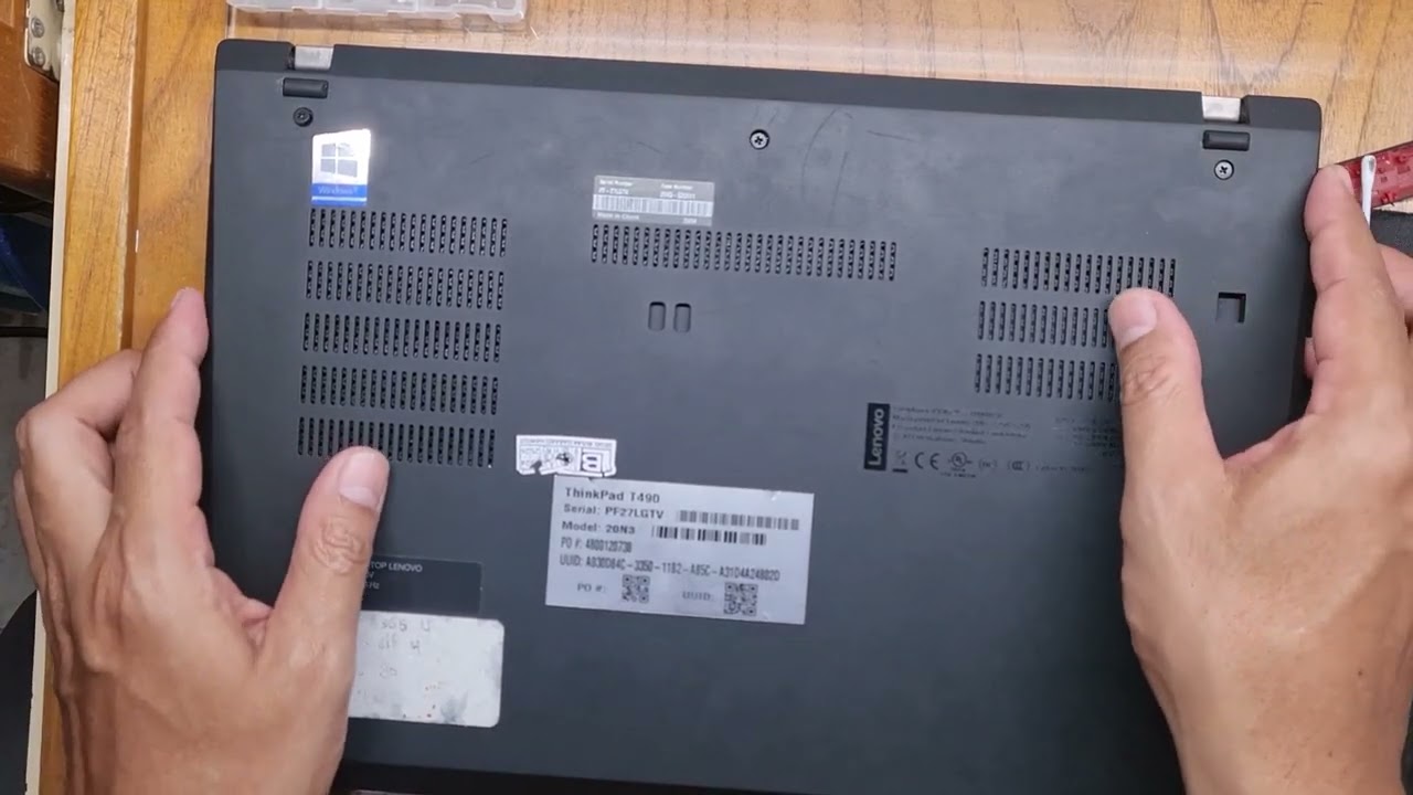 Lenovo Thinkpad T490: Inside Look