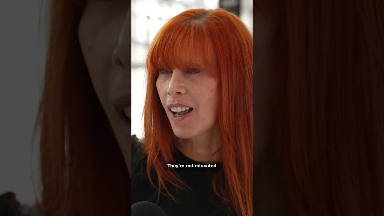 Путешественники реагируют на план Трампа направить агентов ICE в аэропорты.