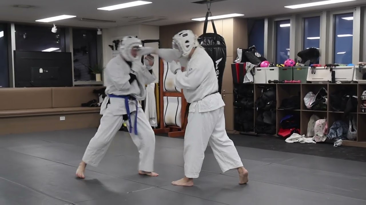 명지 쿠도 스파링