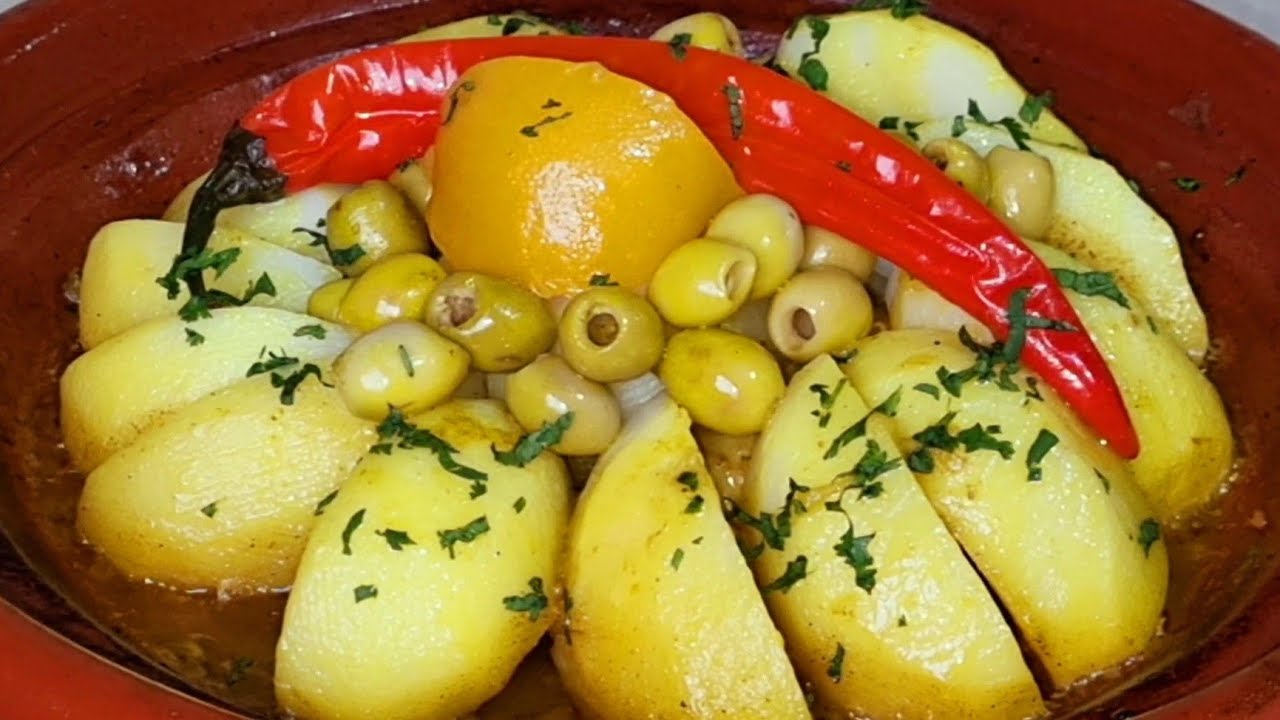 معشوق المغاربة كبار و صغار😍🇲🇦طاجين الدجاج بلدي بالبطاطا و الزيتون لذة فوق الوصف و سهولة في التحضير💯