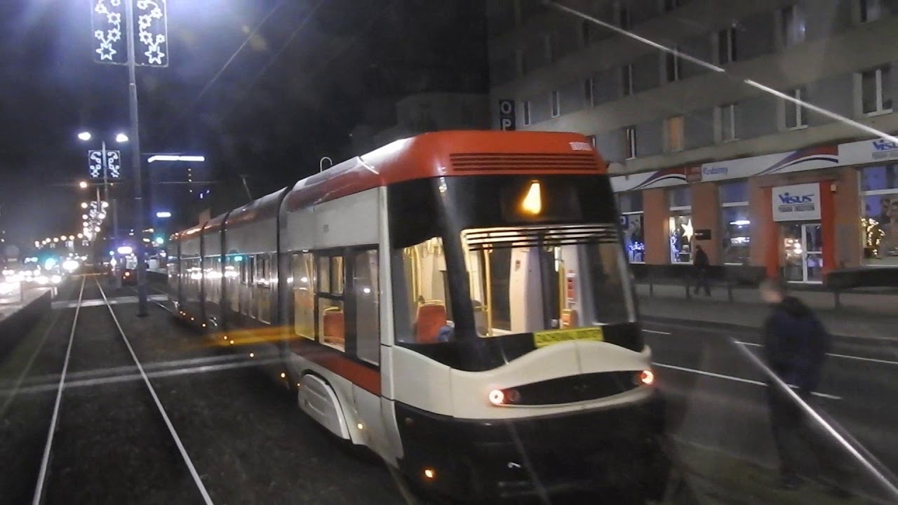Awaria tramwaju w Gdańsku Wrzeszczu. Sznur tramwajów na Grunwaldzkiej w kierunku centrum Gdańska