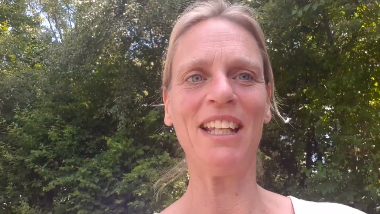 Hoe leer je je kind behulpzaam zijn zonder dwang, belonen of takenlijst.