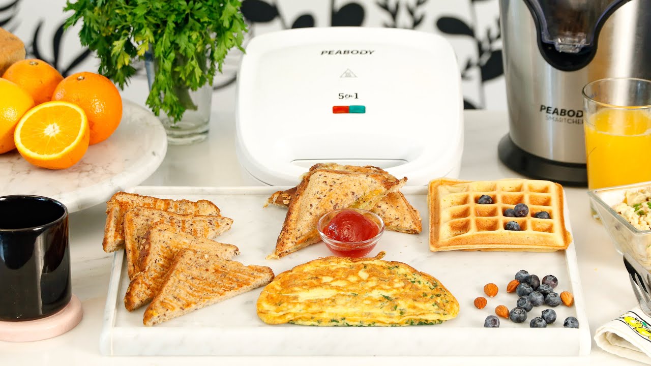 Super desayuno con la Sandwichera 5 en 1 y el exprimidor de cítricos PE- EC403