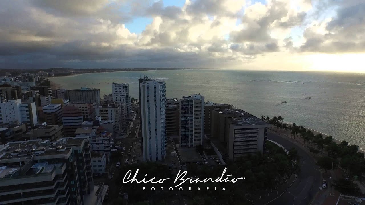 Amanhecer em Macei&oacute; - AL Praia da Ponta Verde - 4k Drone Mace&oacute;