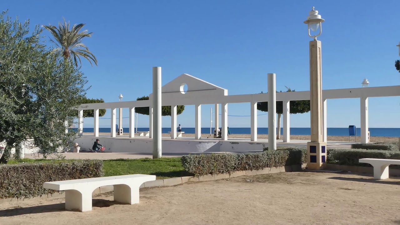 Fietsen/ Cycling langs de kust tussen L'Albir en Altea aan de Costa Blanca in Spanje/Spain 2021.