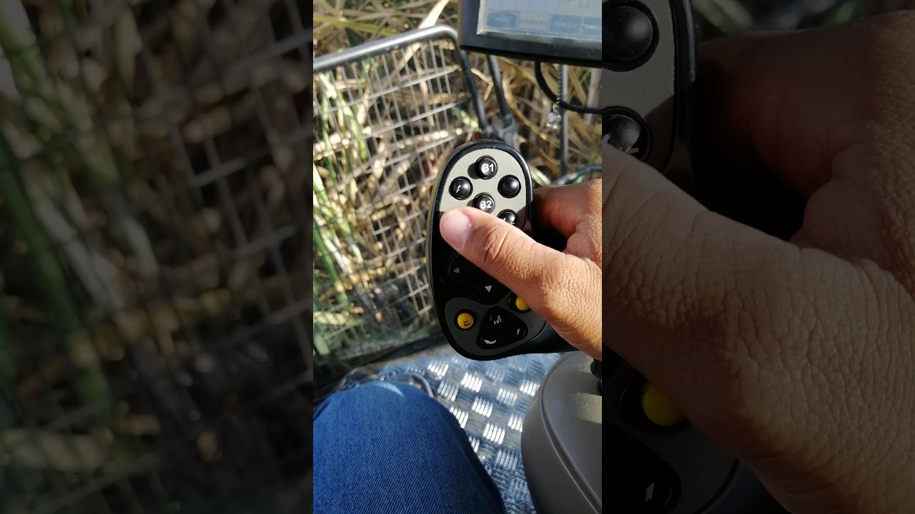 Como operar una cosechadora casé a 8810