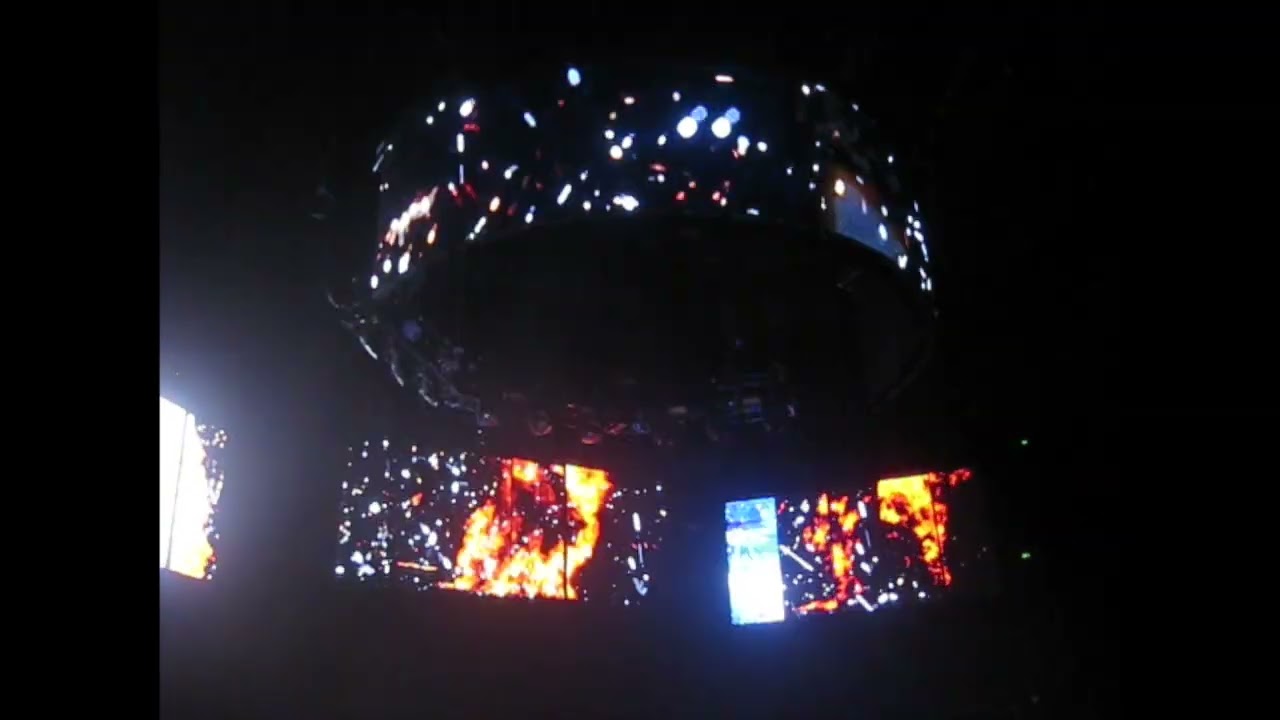 RIHANNA 2013 CONCERT