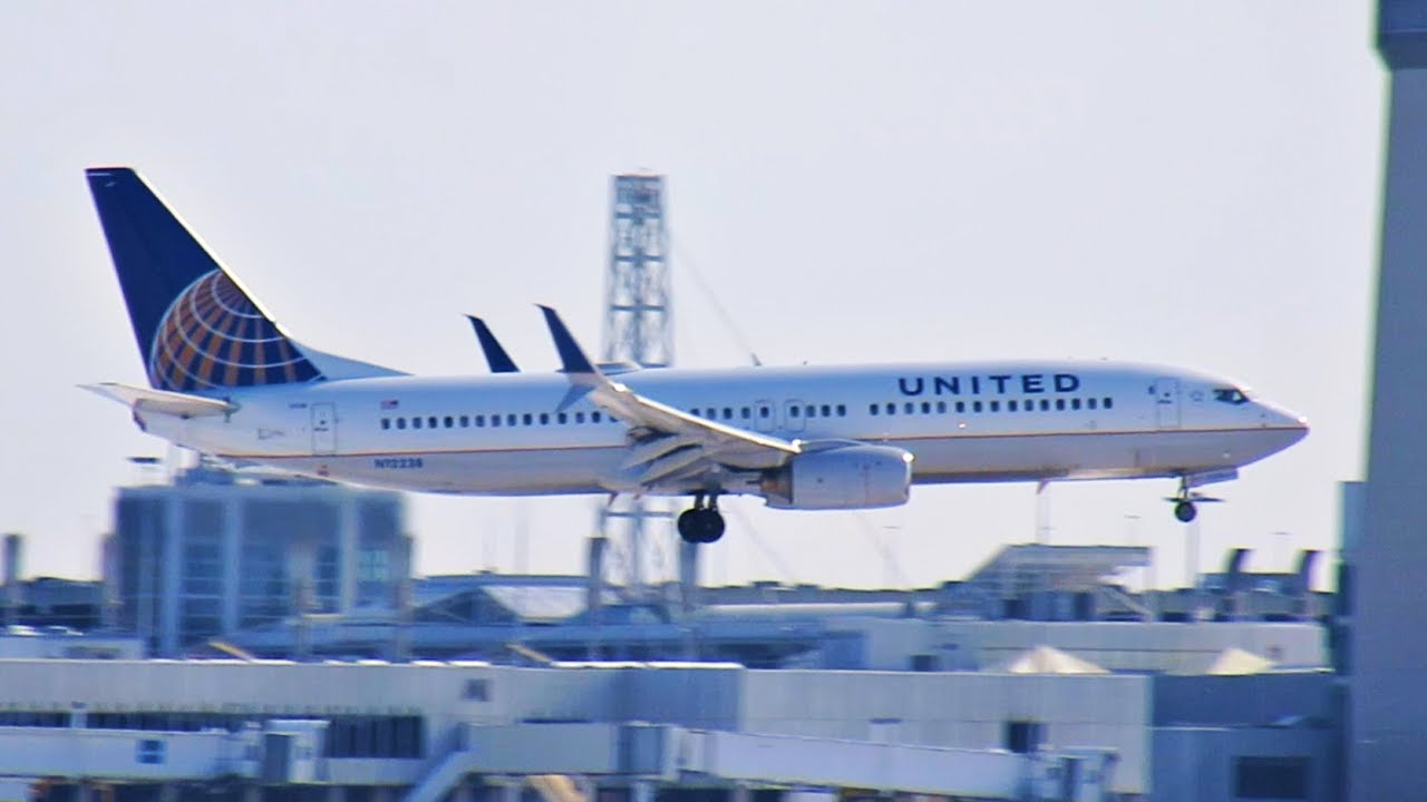 Plane Spotting @ Cleveland Hopkins International Airport