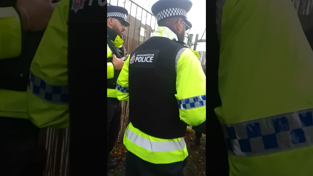Manchester fallowfield demo. Police and patriot interaction 