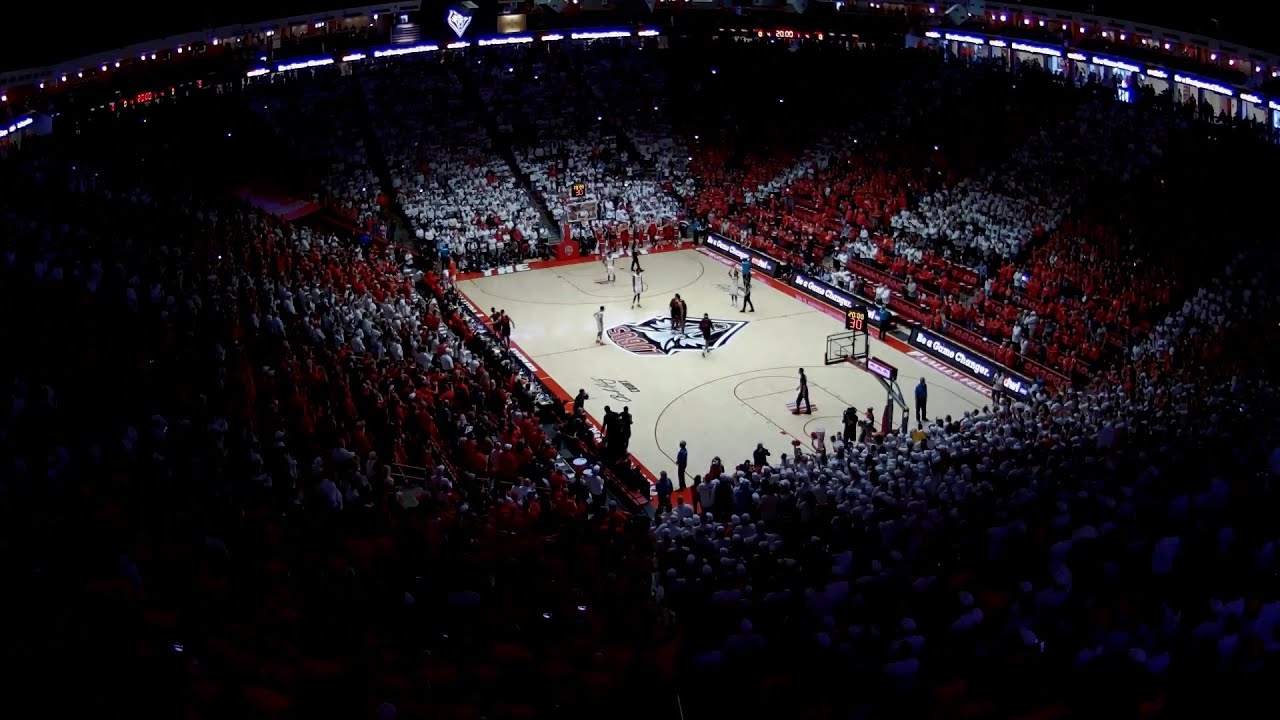 Highlights: Lobos Take Down Aztecs in front of Sold Out Pit Crowd (1/13/24)