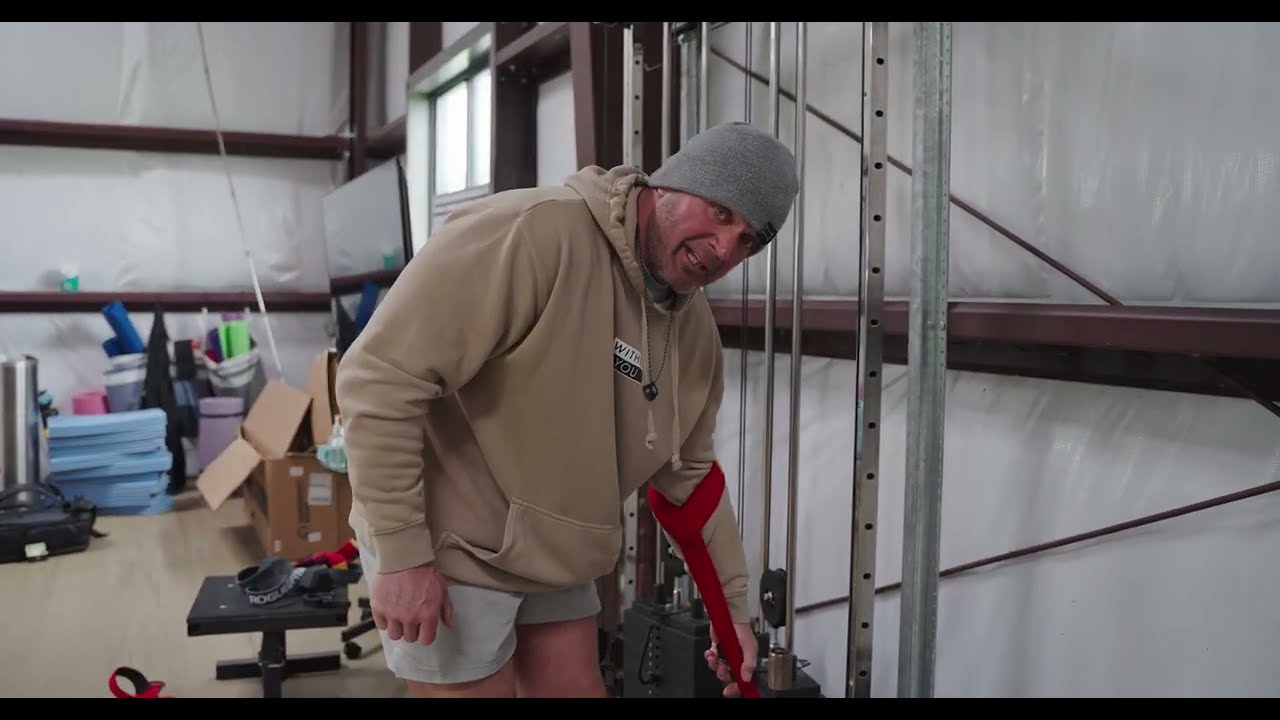Heavy Rows with the Short Grip-Less Straps