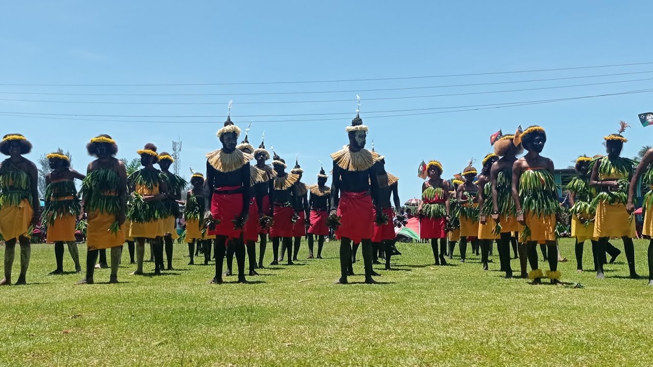 PNG- New Ireland |NIPS| & East New Britain  |ENB| boys and girls, attired dance performance.