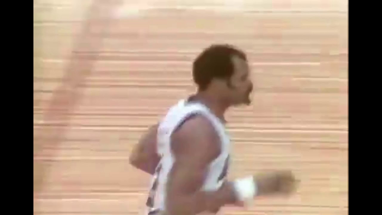 Artis Gilmore vs Pacers 1987