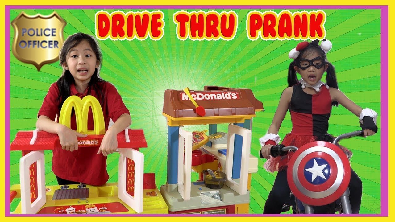 Pretend Play Mcdonalds Drive Thru using Fake Money