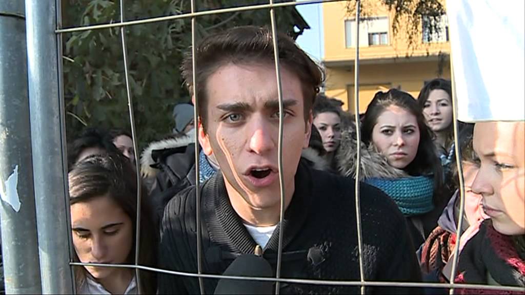 SCIOPERO STUDENTI EINAUDI