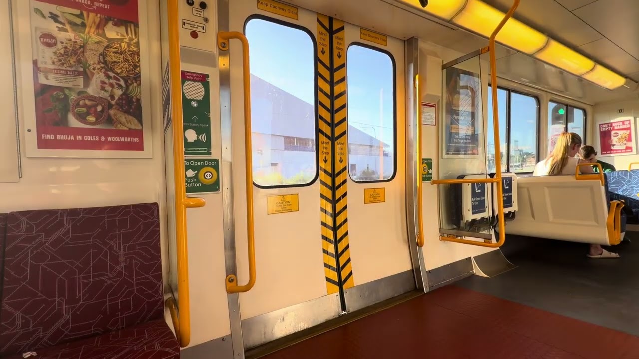 Queensland Rail Suburban multiple unit 220 series SMU 224: Fairfield - Sth Brisbane (Beenleigh line)