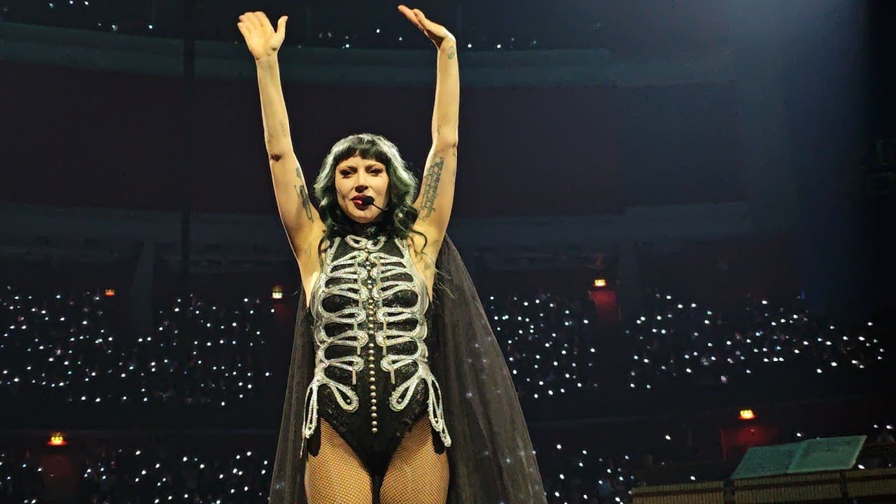 Lady Gaga - Die With A Smile (Stockholm 2025.10.15)