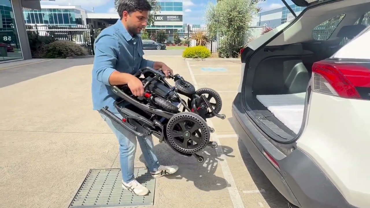 What’s the best way to transfer a bariatric wheelchair in a car boot?