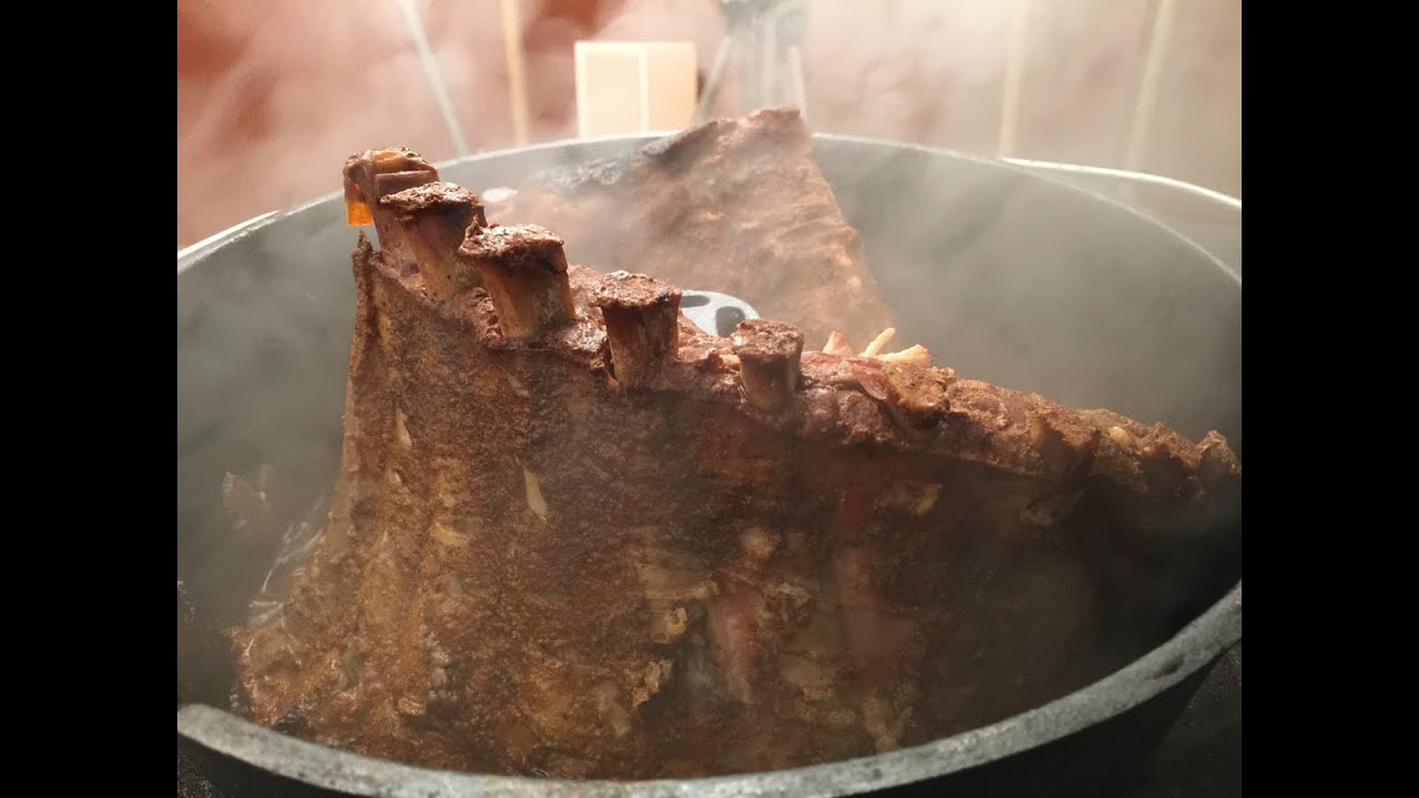 Nur so macht man Spare Ribs im Dutch Oven