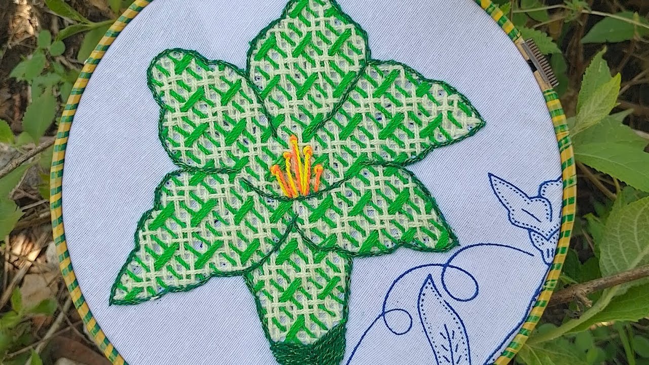 flor#13#bordandopasoapasoconAnayeli