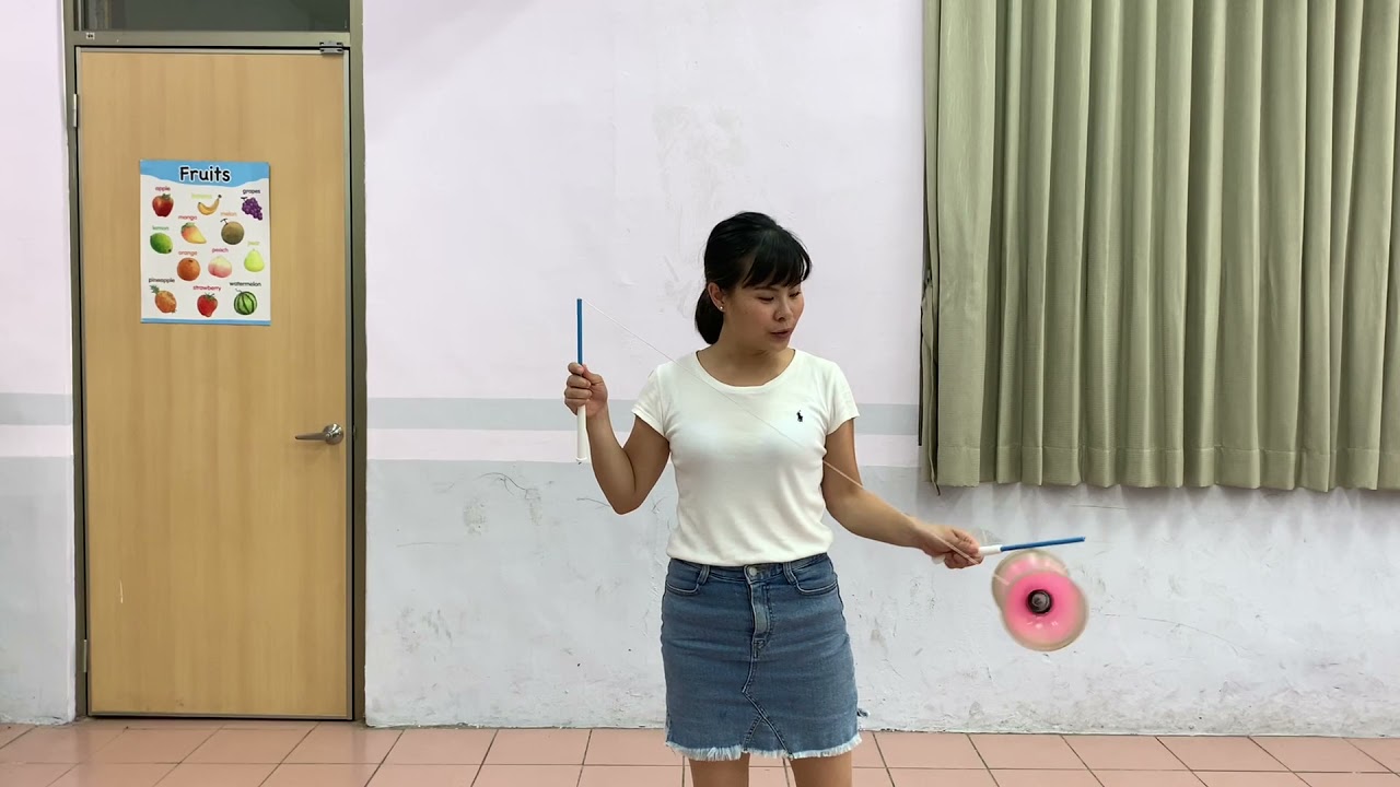 扯鈴招式：關渡大橋Chinese version of Golden Bridge.(Schools are closed, this video is for my little students)