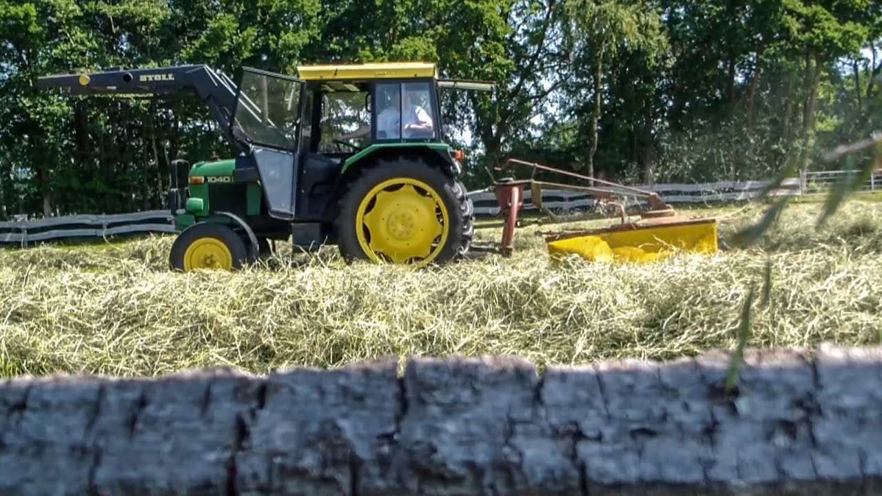 Heuernte 2015 mit John Deere 1040